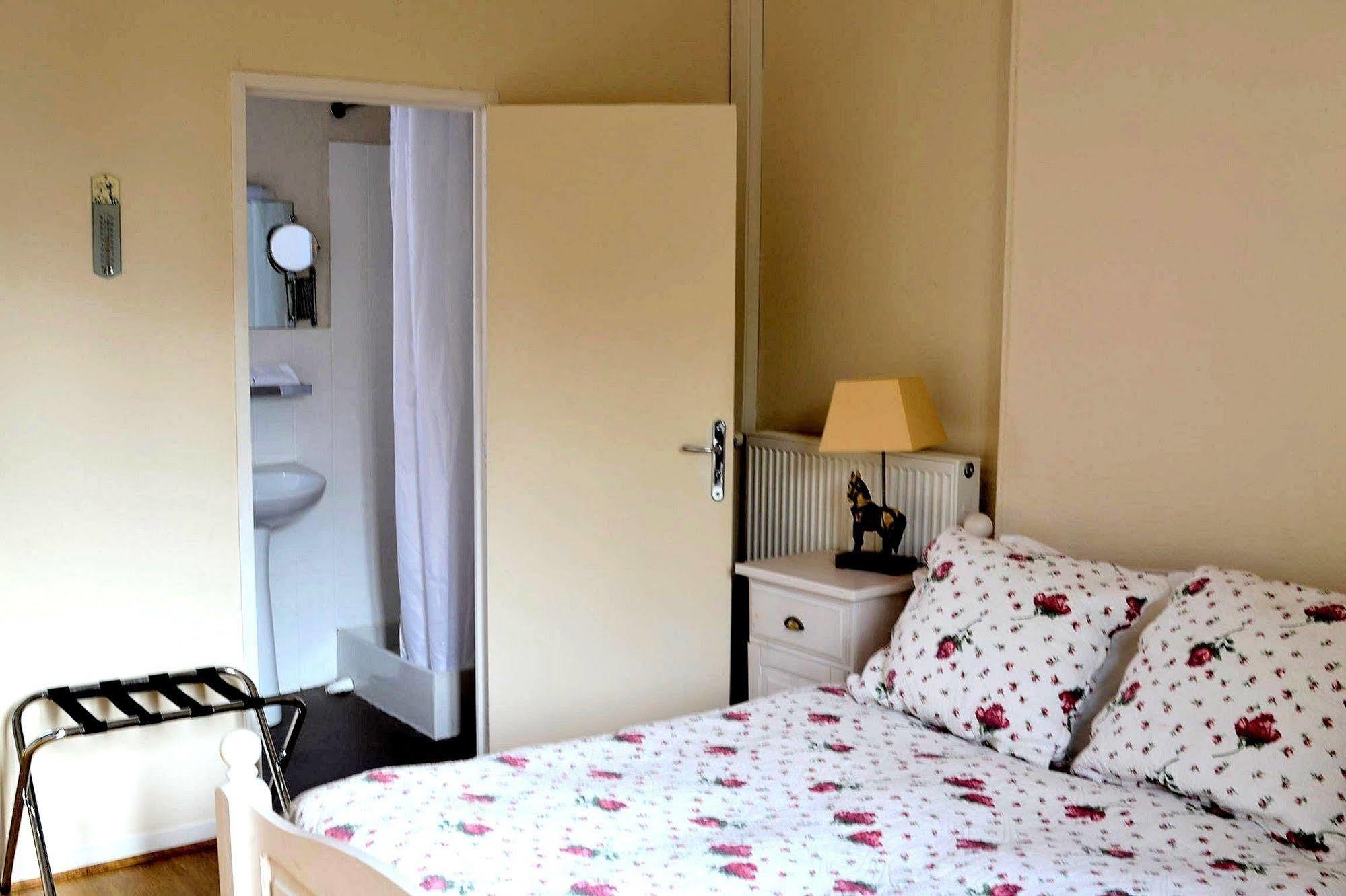 Auberge Le Rabelais Malay-le-Petit ภายนอก รูปภาพ