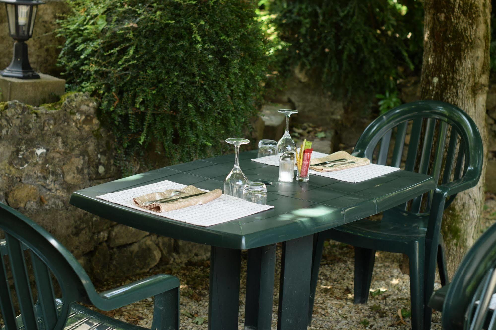 Auberge Le Rabelais Malay-le-Petit ภายนอก รูปภาพ
